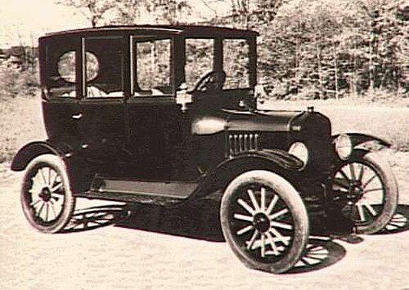 Ford T-modell piacra kerülése