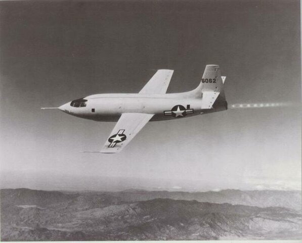 Primer avión moderno diseñado para pasajeros