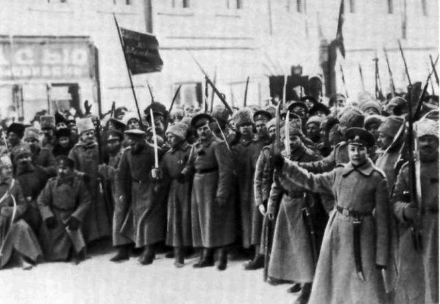 Instauración de dos comités provisionales,