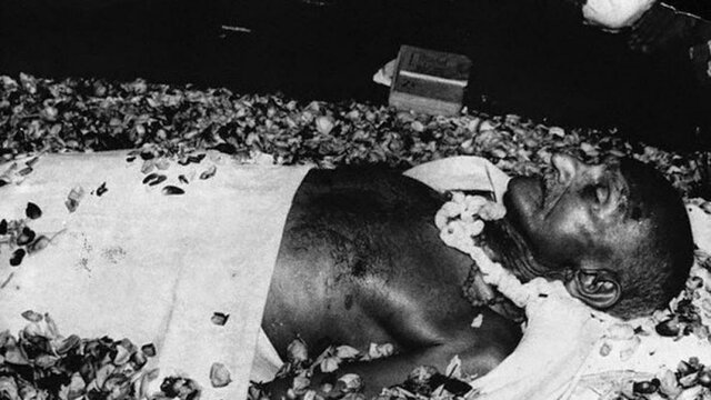 muere Gandhi