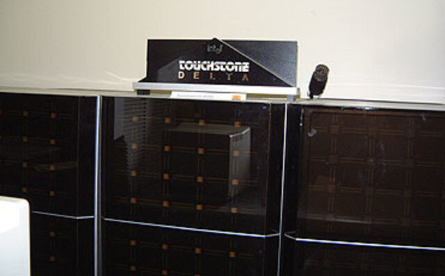 SUPERCOMPUTADORA TOUCHSTONE DELTA