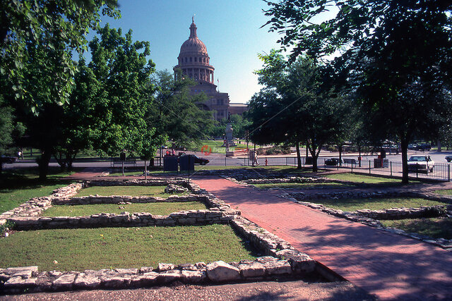 Austin decaled as Texas Capitol
