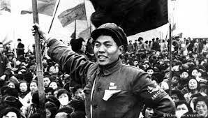 Mao Zedong realiza otro movimiento social llamado la “Gran Revolución Cultural”