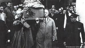 Friday Kahlo died at the Blue House of Mexico City.