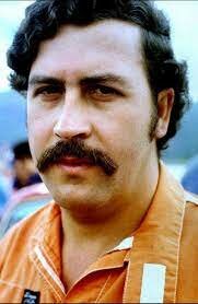 Pablo Escobar mure asesinado