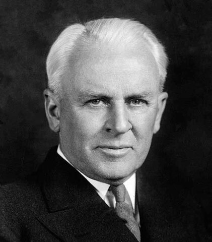 R. Millikan corroboró los resultados empíricos que se deducían a partir de la fórmula de Einstein