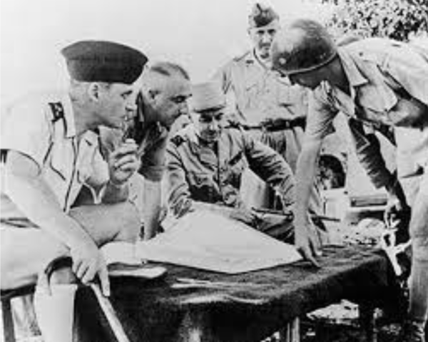 Quân Pháp bắt đầu xây dựng căn cứ tại Điện Biên Phủ