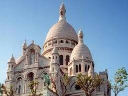 el arzobispo de Bogotá,propuso  construir  la  basílica  al  voto  nacional  al  Sagrado  Corazón  de Jesús