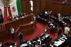 Secretarías y órganos de la administración pública en el manejo del personal 2014