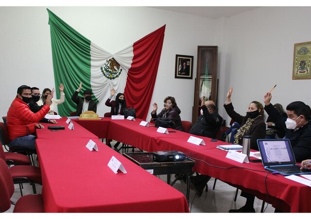 Secretarías y órganos de la administración pública en el manejo del personal 2014