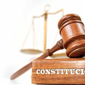 Firma el decreto aprobado por unanimidad en el Congreso de la Unión, de la Ley Federal de Transparencia y Acceso a la Información Pública Gubernamental.