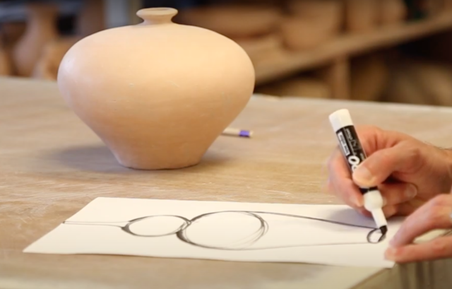 Sketch Vase Silhouette