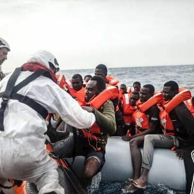 Timeline: |The successful Integration of Refugees to our society|