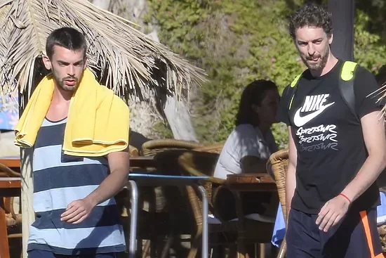 Así es Adrià, el hermano menos conocido de Pau Gasol: de empresario a retomar su pasión por el baloncesto