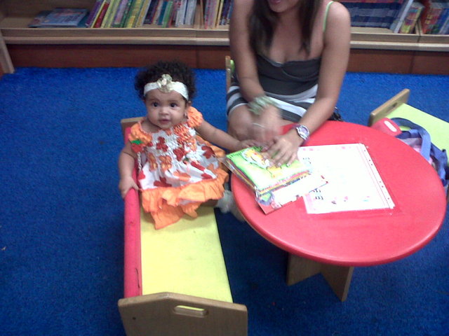 Tambien lee libros...