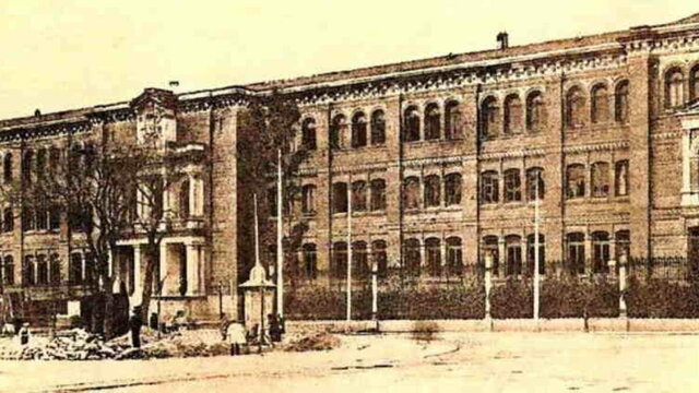 En España se abre la Real Escuela de Sordomudos en Madrid