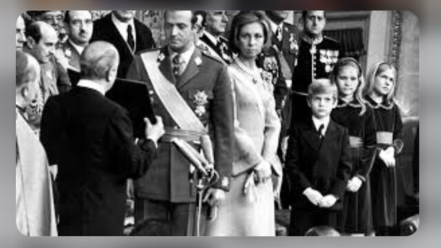 Juan Carlos I presta juramento como rey
