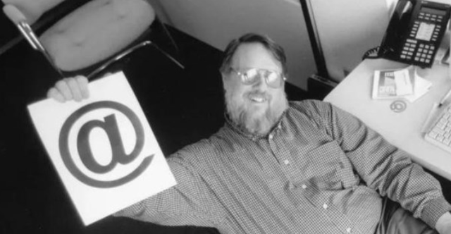 Se envía el primer email