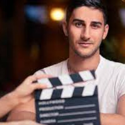 Timeline: Mathew Pérez : American, actor, rapper, film producer, (live) New York, (have) 2 sons.