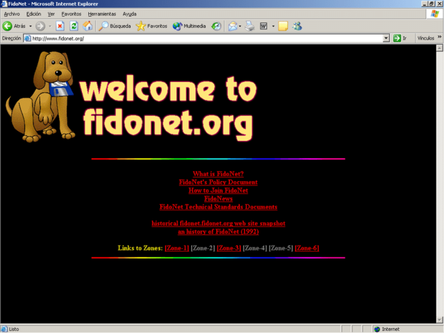 Tom Jennings funda Fidonet.