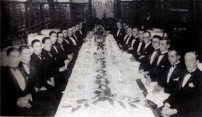 Primera sociedad de ingenieros industriales.