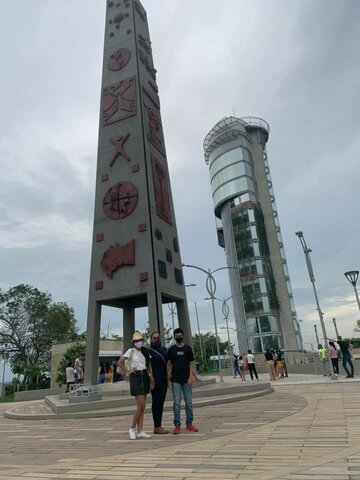 Visita al Obelisco de Puerto Lopez