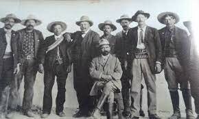 Villa hace contacto con Abraham González