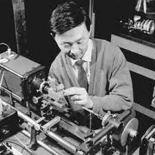 Corning glass. Patenta la fibra óptica