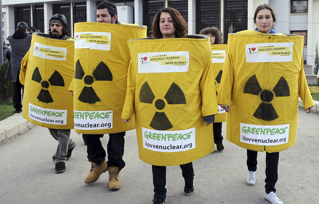 Première action de Greenpeace