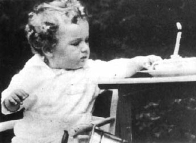 Charles Augustus Lindbergh, Jr is kidnapped