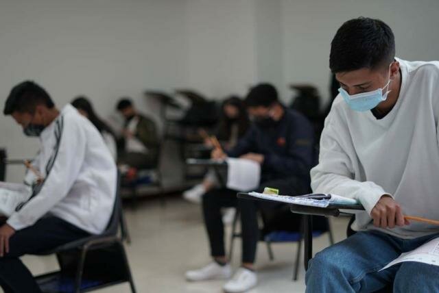 Descenso de la educación.