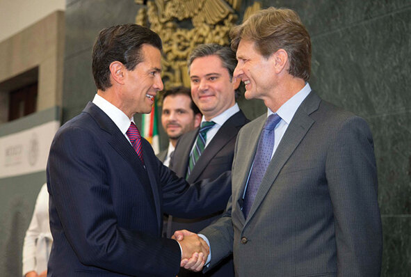 Secretario de Turismo: Enrique de la Madrid