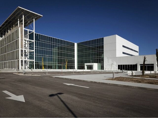 2005 Centro de Investigación en Ciencia del Cerebro y Sociedad, Japón