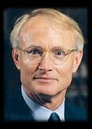 Michael Eugene Porter (23 de mayo de 1947-2021)