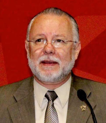 EN 2004 CONTRUCCION DEL CENTRO UNIVERSITARIO DE LOS LAGOS Y CALIDAD EN LICENCIATURAS