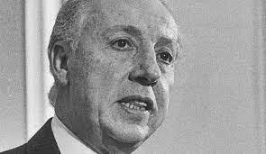 Asume la presidencia Italo Luder