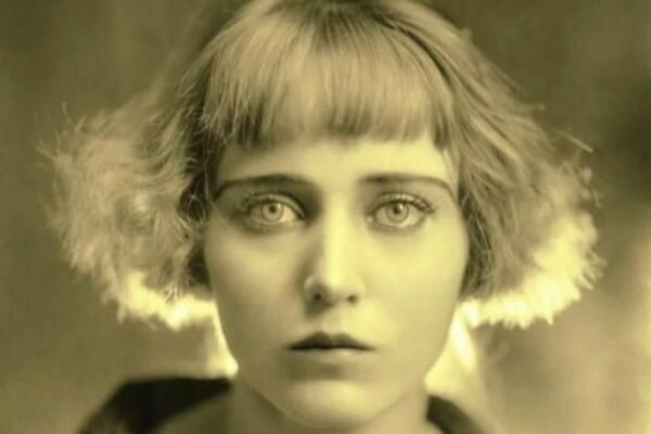 Nacimiento de Nahui Olin