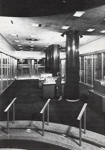 Wallace Eckert calculador electrónico secuencial selectivo.