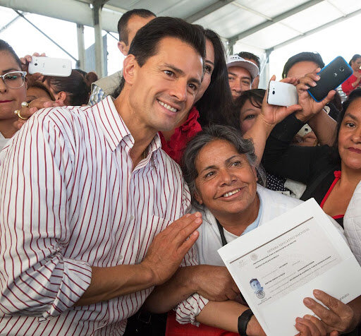 Anunció que la tarea del instituto nacional para la educación de los adultos (INEA) se acelera, desde abril pasado, con el programa especial de certificación (PEC)