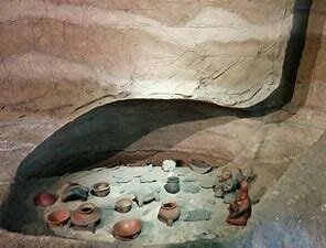 Primer descubrimiento de las Tumbas de Tiro