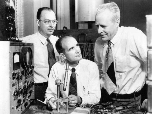 El primer transistor