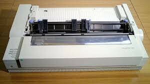 1957. IBM comerzializa la primera impresora matricial.