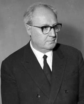 Giuseppe Saragat viene nominato nuovo primo ministro dell'Impero Italiano