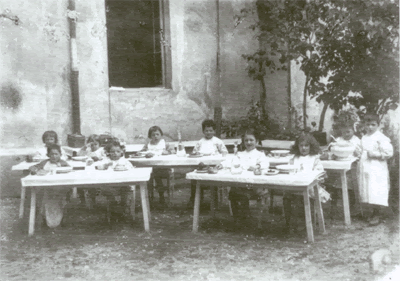 Montessori funda la primera Casa dei Bambini