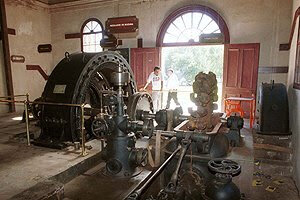 Se construye la primera central hidroeléctrica en Chile: Chivilingo en Lota