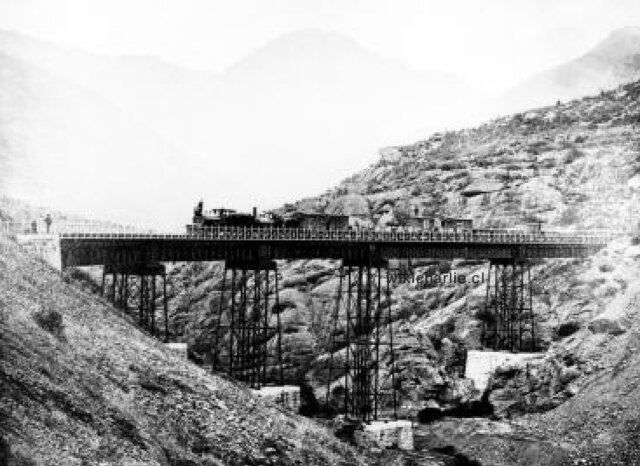 Valparaíso estrena su primer ferrocarril eléctrico urbano