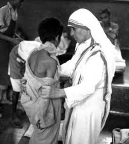 Become Roman Catholic Loretto nun and begins noviate training in Loretto Abbey, Bublin, Ireland, takes name Sister Terea