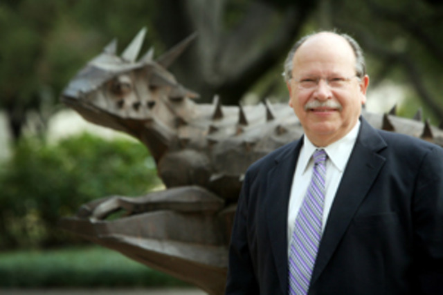 Mills Retires as Vice Chancellor for Student Affairs