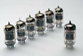 Ordenadores construidos con válvulas de vacío