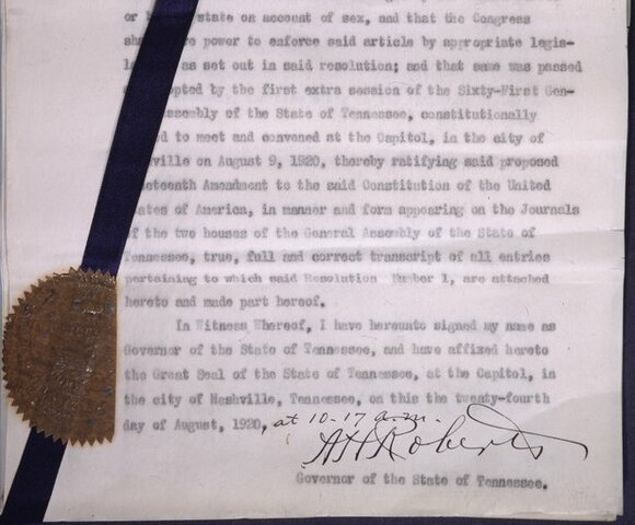 Se ratifica la decimonovena enmienda, que concede a las mujeres el derecho a votar